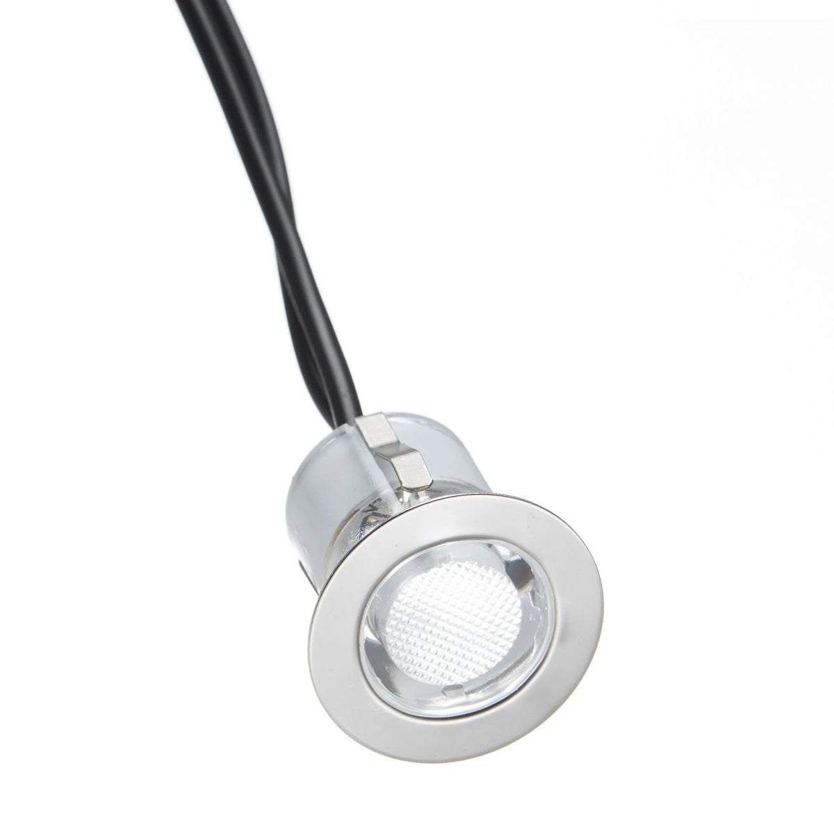 Brilliant Cosa 30 Mini LED Einbaustrahler rund in Edelstahloptik mit 30 mm Außendurchmesser und warmweißer Lichtfarbe