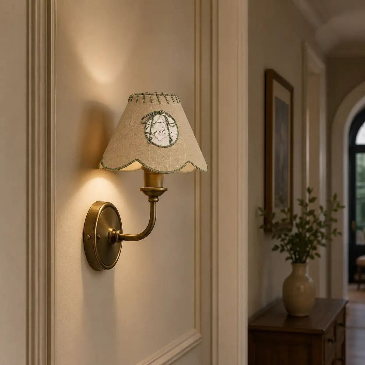 Lampenschirm in Beige für Wandleuchte in Flur