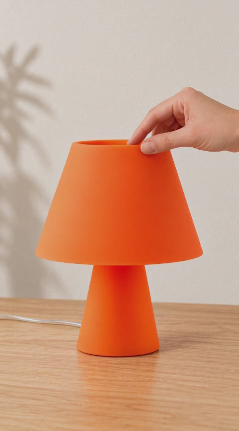 Video laden: Sompex NUMEN Orange – Produkt video – formbare Tischleuchte aus Silikon