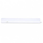 Vesio LED-Lichtleiste 60 cm in Weiß mit 9 W und integriertem Schalter vor weißem Hintergrund